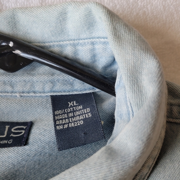 Button down shirt - Picture 3 of 3